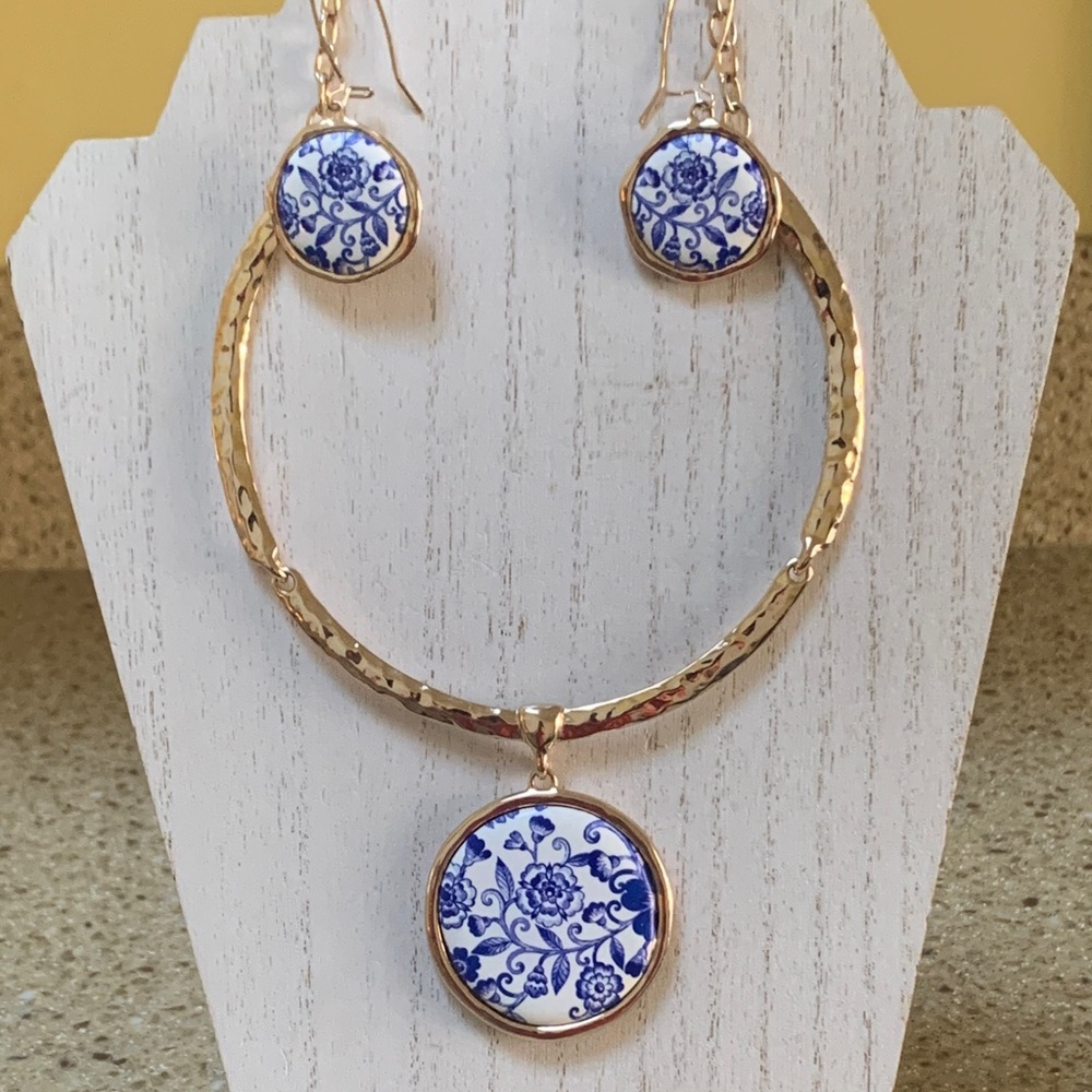 St. Thomas Necklace and Earrings Set